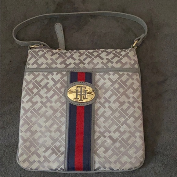 Tommy Hilfiger Handbags - Tommy Hilfiger Crossbody